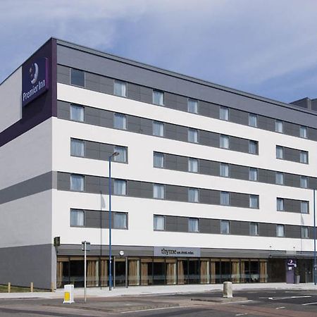 Premier Inn Southampton West Quay Exterior photo