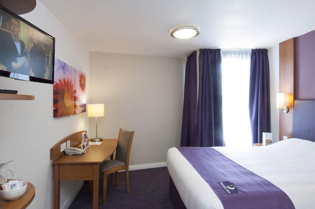 Premier Inn Southampton West Quay Room photo