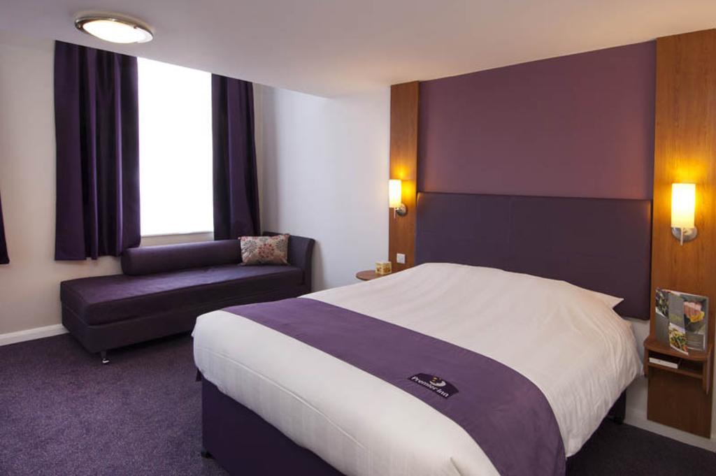 Premier Inn Southampton West Quay Room photo