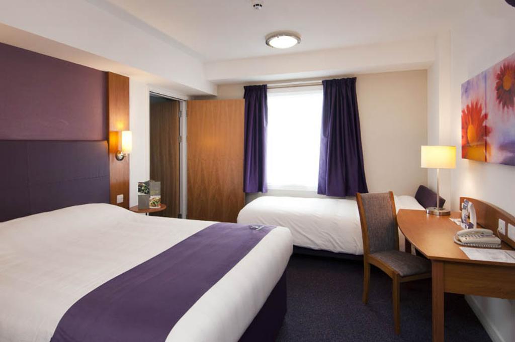 Premier Inn Southampton West Quay Room photo