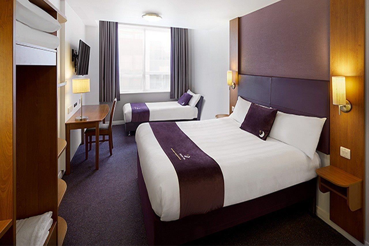 Premier Inn Southampton West Quay Exterior photo