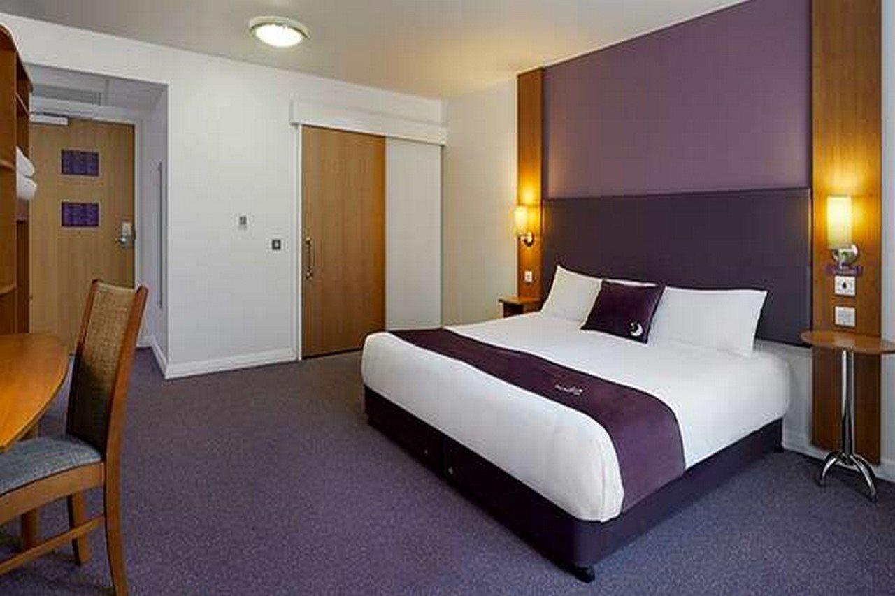 Premier Inn Southampton West Quay Exterior photo