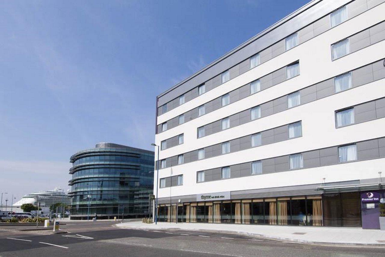 Premier Inn Southampton West Quay Exterior photo