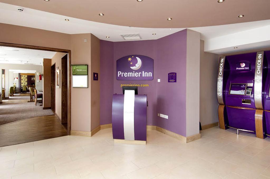 Premier Inn Southampton West Quay Exterior photo