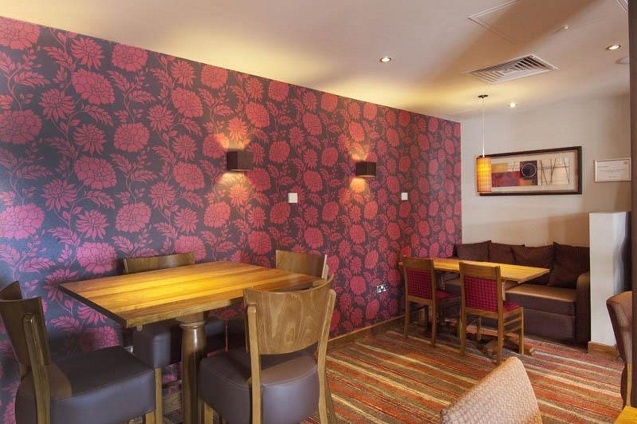 Premier Inn Southampton West Quay Exterior photo